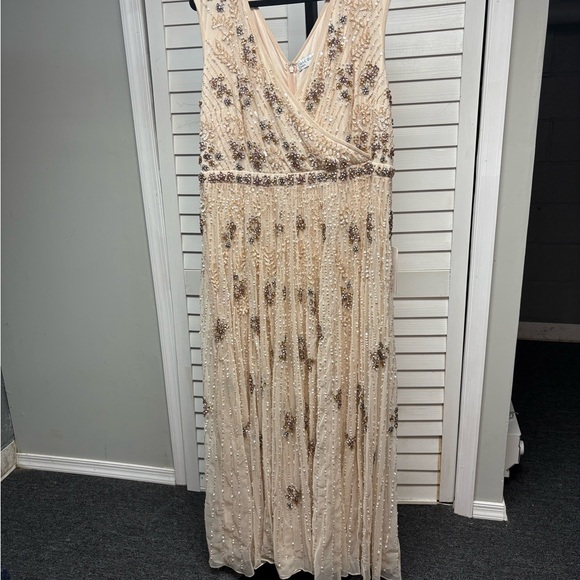 Mac Duggal Embellished Wrap Over Cap Sleeve A-Line Gown in Blush Size 22 NWT - Picture 3 of 7